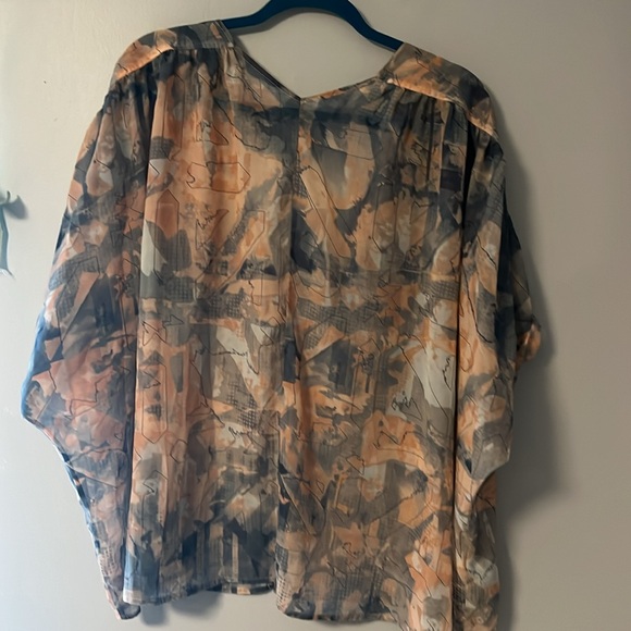 Cute! BGBGeneration Flowy Pink & Gray Abstract Print Top - Picture 10 of 13